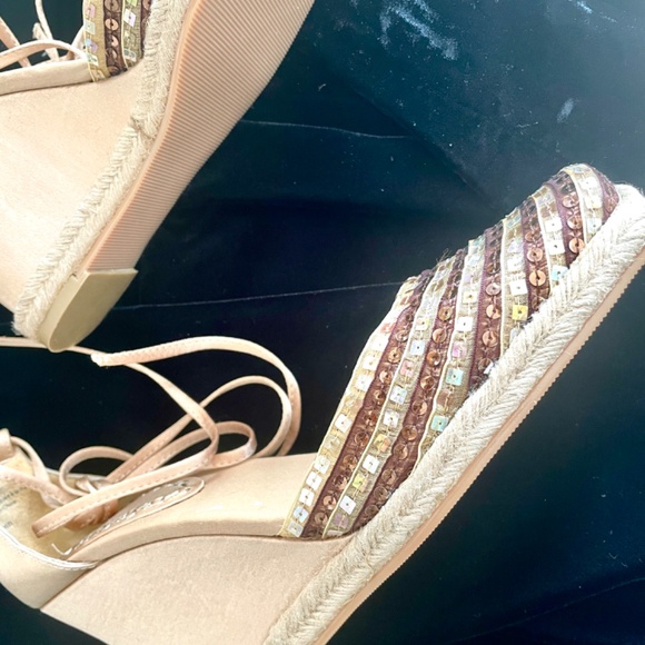 Nine West Glitter Shoes - Picture 4 of 5